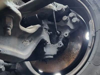 Kenworth T680 Right Spindle