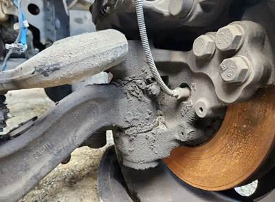 Kenworth T680 Left Spindle