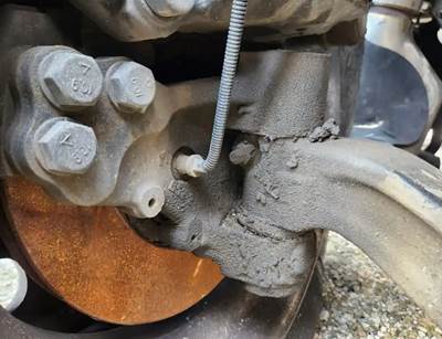 Kenworth T680 Right Spindle