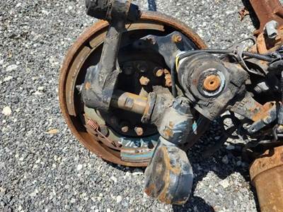 Kenworth T680 Left Spindle