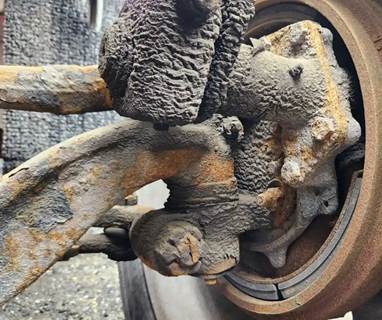 Kenworth T800 Left Spindle