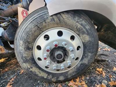 Kenworth W900 Right Spindle