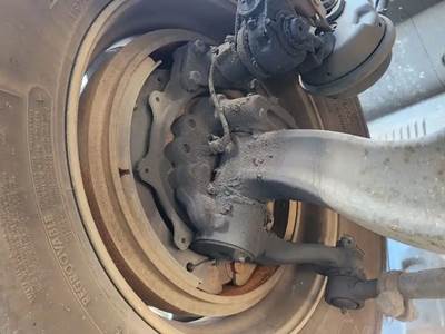 Mack Anthem Right Spindle