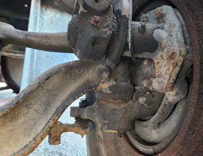 Mack CH613 Left Spindle