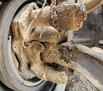 Mack Granite CV713 Right Spindle for a 2006 Mack CV713 Granite