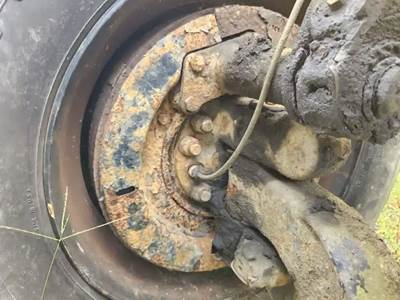 Mack Granite CV713 Right Spindle for a 2004 Mack CV713 Granite