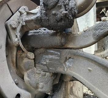 Mack Granite GU533 Right Spindle for a 2018 Mack GU533