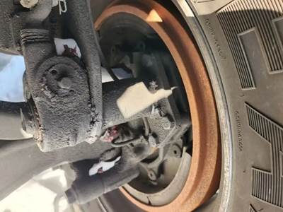 Mack Granite GU813 Left Spindle for a 2008 Mack GU813