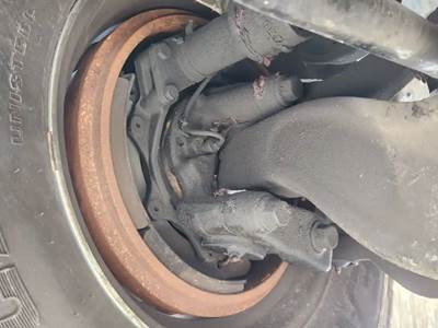 Mack Granite GU813 Right Spindle for a 2008 Mack GU813