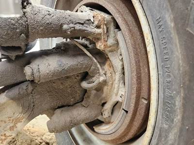 Mack MR690S Left Spindle