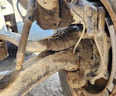 Mack Pinnacle CHU613 Left Spindle for a 2017 Mack CHU613