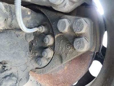 Mack Pinnacle CXU613 Left Spindle for a 2016 Mack CXU613
