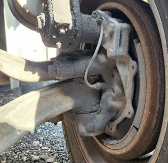 Mack Pinnacle CXU613 Left Spindle for a 2018 Mack CXU613