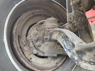 Peterbilt 335 Right Spindle