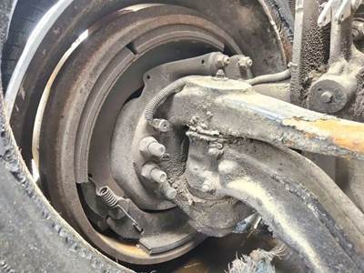 Peterbilt 348 Right Spindle