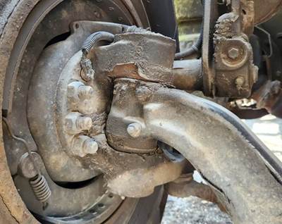 Peterbilt 348 Right Spindle