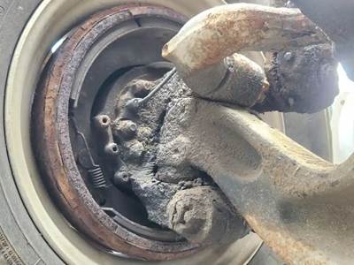 Peterbilt 367 Right Spindle
