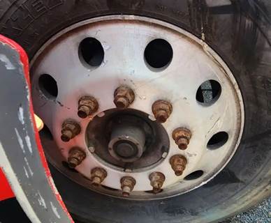 Peterbilt 384 Right Spindle