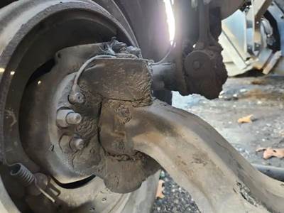 Peterbilt 389 Right Spindle