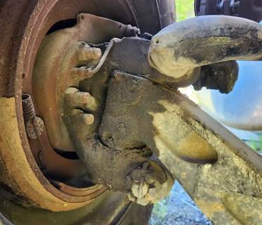Peterbilt 389 Right Spindle