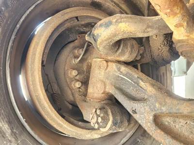 Peterbilt 389 Right Spindle