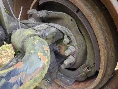 Peterbilt 579 Left Spindle