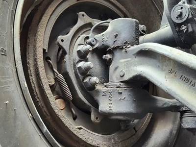 Peterbilt 579 Right Spindle