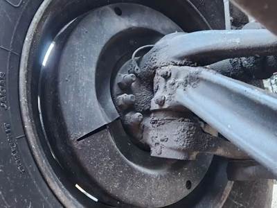 Peterbilt 579 Right Spindle