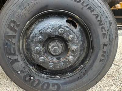 Sterling L7500 Right Spindle