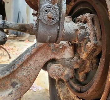 Sterling L7500 Left Spindle