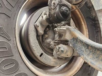 Sterling L7500 Right Spindle