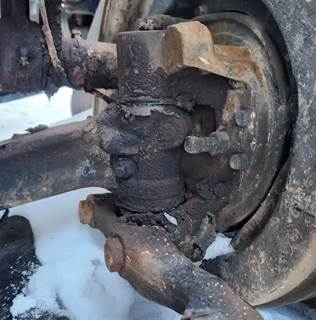 Sterling L7500 Right Spindle