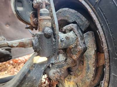 Sterling LT8500 Left Spindle