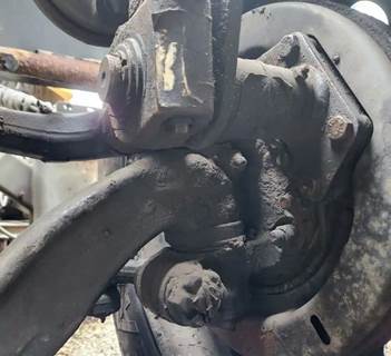 Sterling SC8000 Left Spindle for a 2007 Sterling SC8000 Cargo