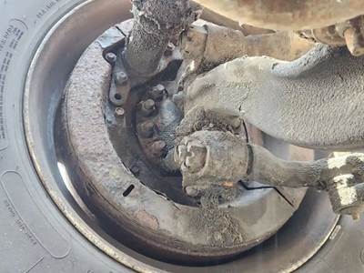 Volvo FE Right Spindle