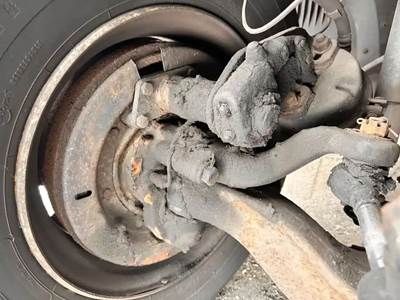 Volvo VHD Right Spindle