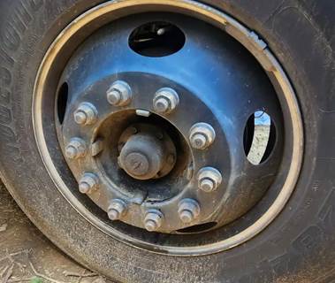 Volvo VNL Right Spindle