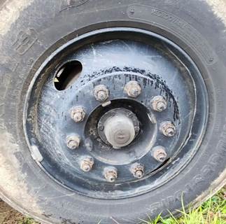 Volvo VNL Right Spindle