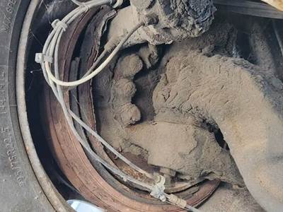 Volvo VNL Right Spindle