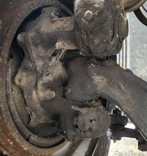 Volvo VNL Right Spindle