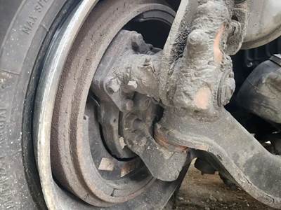 Volvo VNL Right Spindle