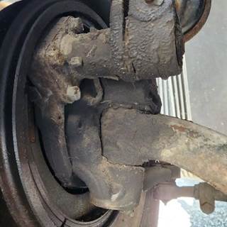 Volvo VNL Right Spindle