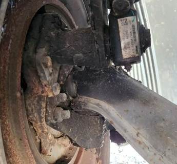 Volvo VNL Right Spindle