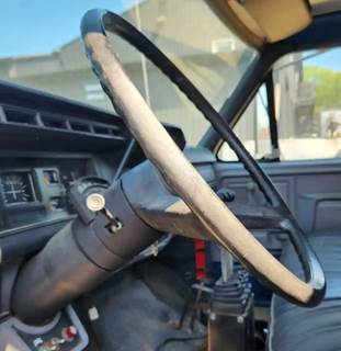 Ford F-700 Steering Column for a 1997 Ford F700