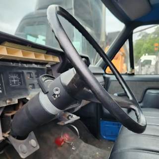 Ford F-700 Steering Column for a 1995 Ford F700