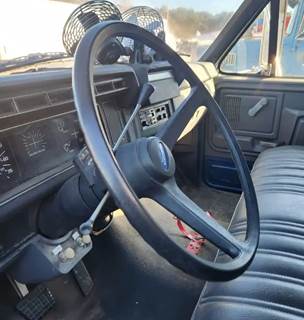 Ford F-700 Steering Column for a 1994 Ford F700