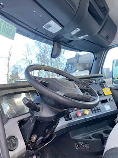 Freightliner Cascadia 113 Steering Column