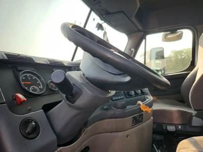 Freightliner Cascadia 113 Steering Column