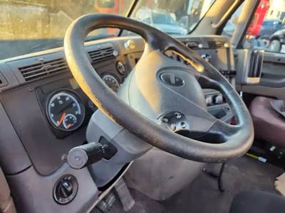 Freightliner Cascadia 113 Steering Column