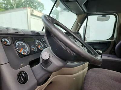 Freightliner Cascadia 125 Steering Column